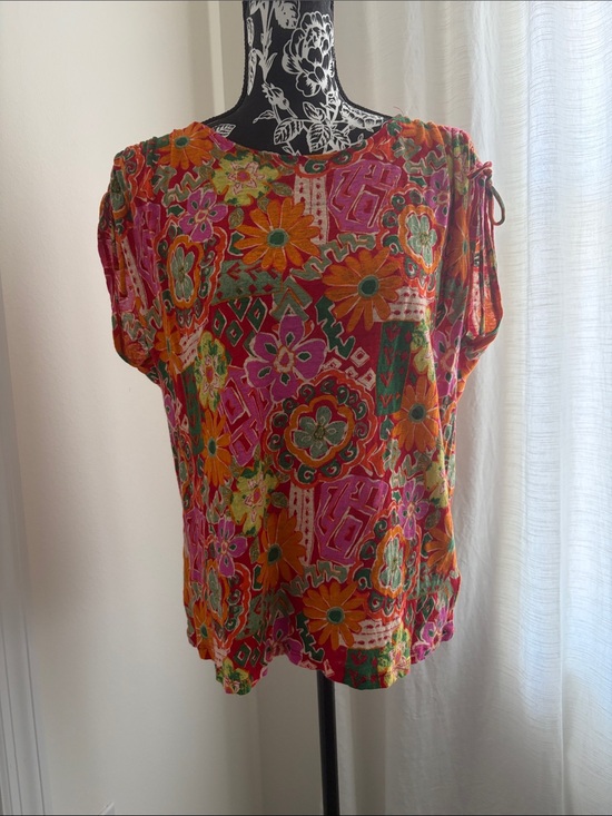 Nicole Miller Tops - Nicole Miller Linen Multicolor Floral Short-Sleeve Blouse